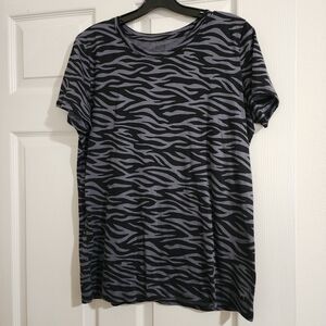 PINK Victoria's Secret Black and Gray Zebra Print Tee L